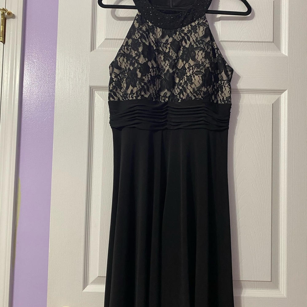 Jessica Howard Black dress